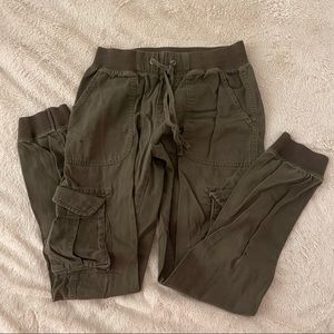 Green GAP cargo pants size XS